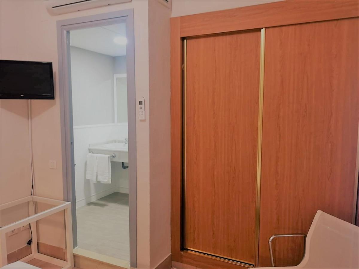 Hotel Oromana الكالا ذي غواذَيْرا المظهر الخارجي الصورة